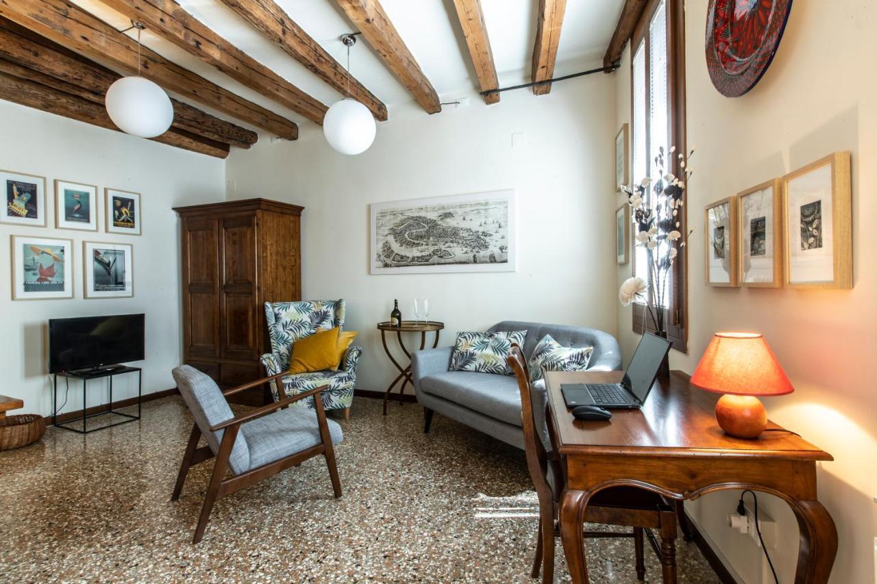 Riva De Biasio Charming Venedig